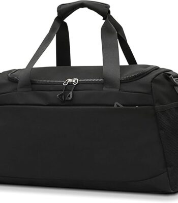 Multi-purpose high-capacity travel and gym duffel bag with pockets
